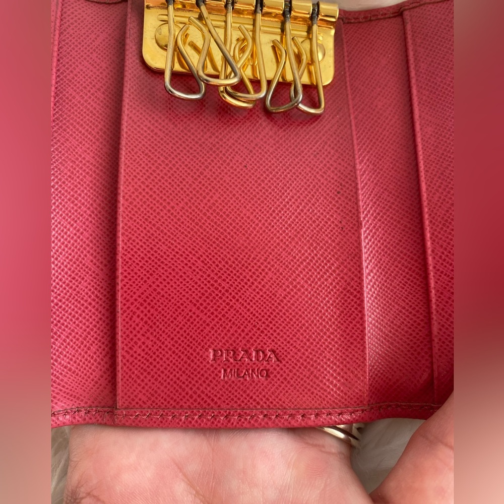 ✨Prada pink key holder ✨ - Picture 2 of 11
